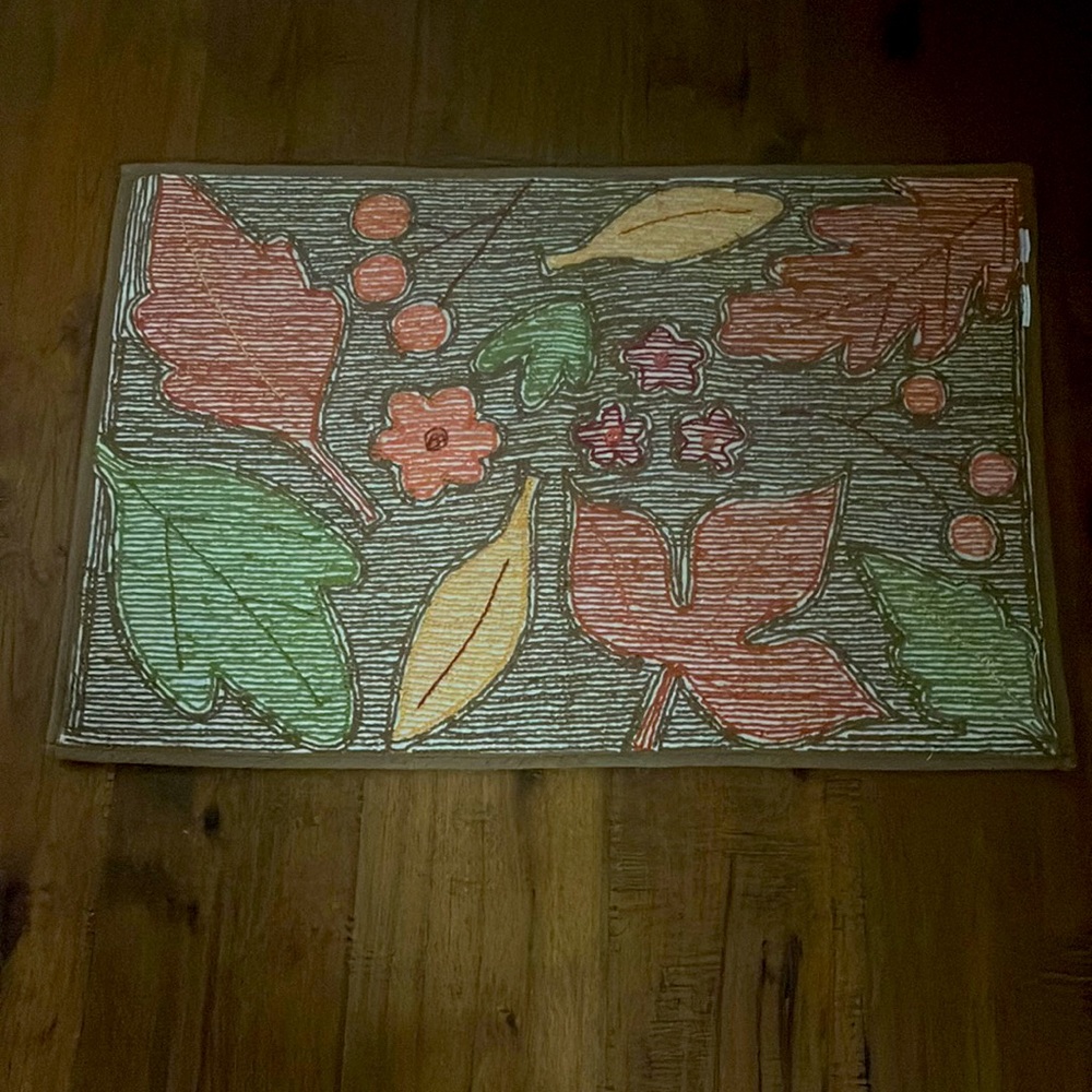 BEAUTIFUL 21”x 31” Leaf & Flower Multicolored Rug - Picture 2 of 4